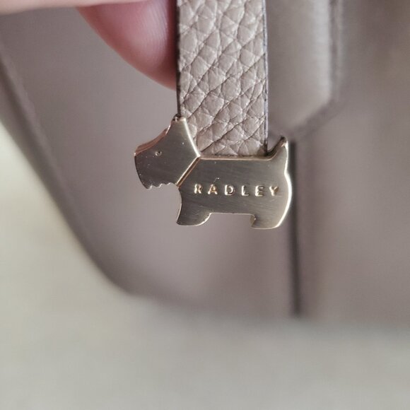Radley London Palace Street Satchel/ Crossbody Bag With Adjustable Strap - Picture 10 of 10